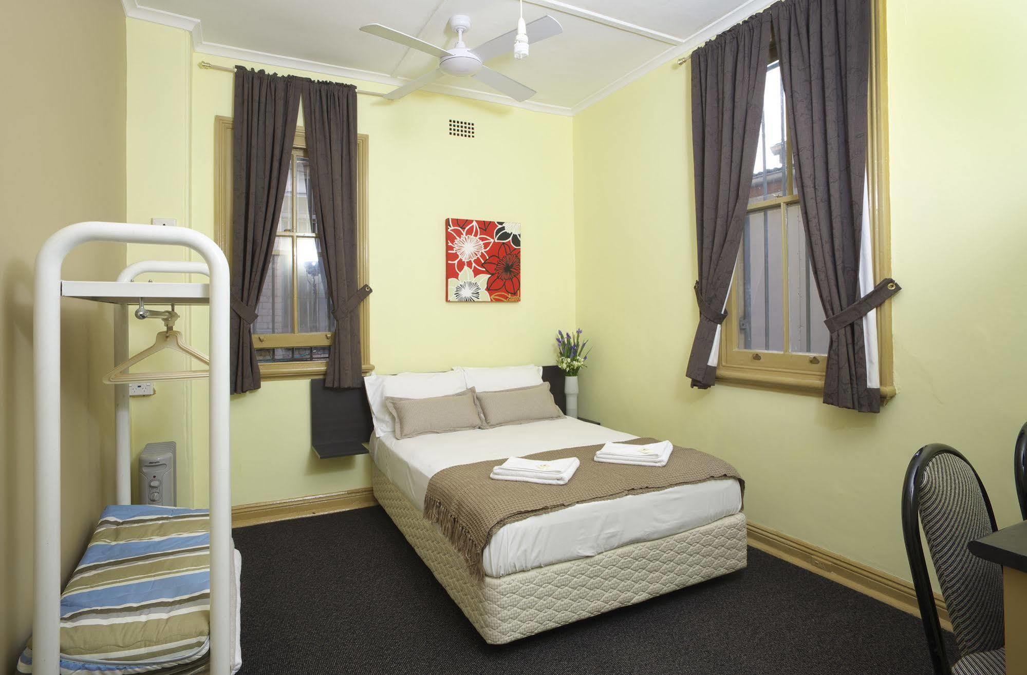 The George Street Hotel Сидней Экстерьер фото